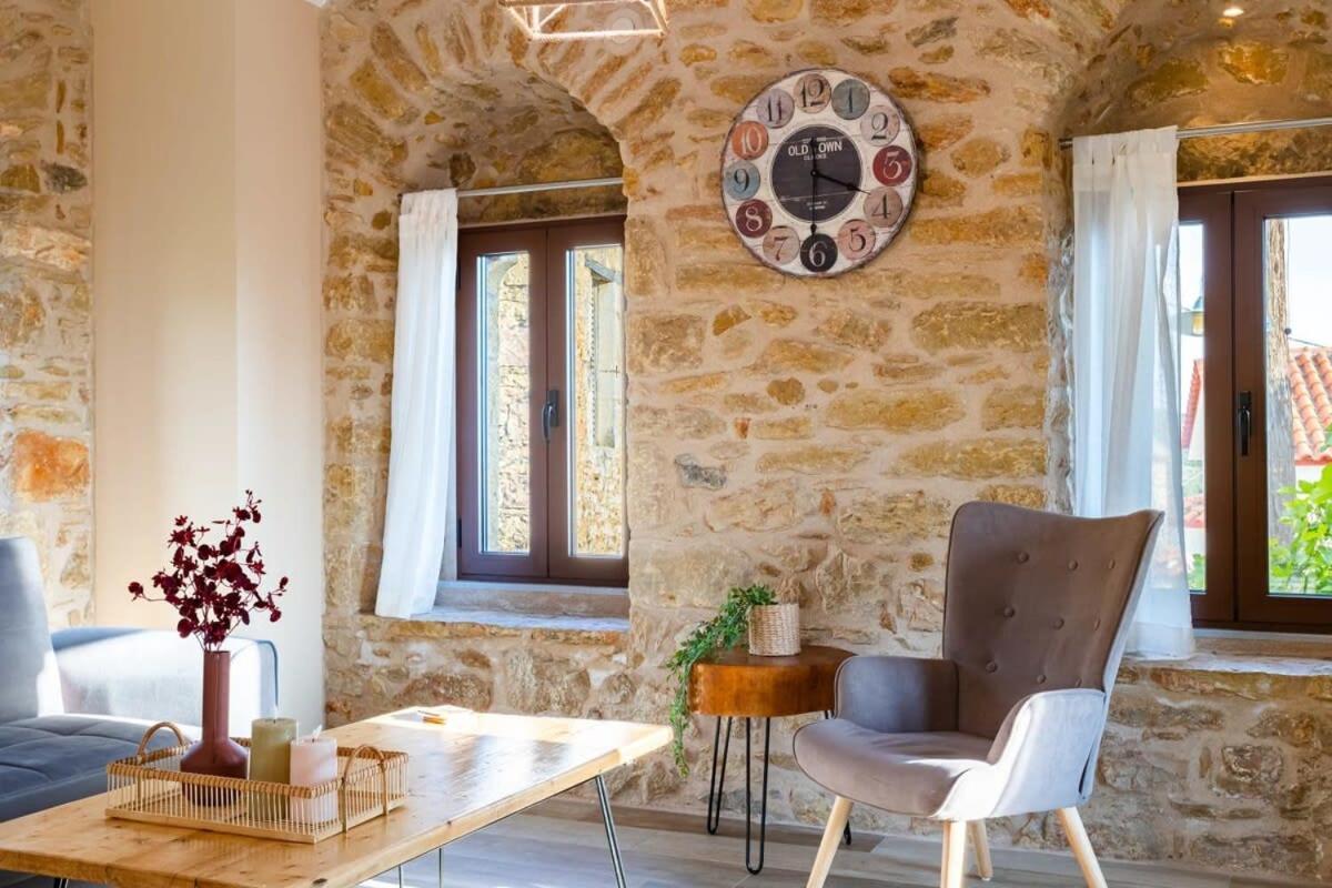 Mantineia Stone Villa-An Ethereal Getaway Megali Mantineia Exterior foto